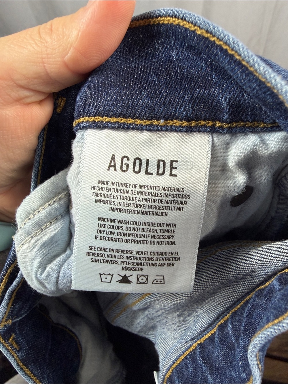 Agolde Riley Long in Turkey. - Picture 8 of 9